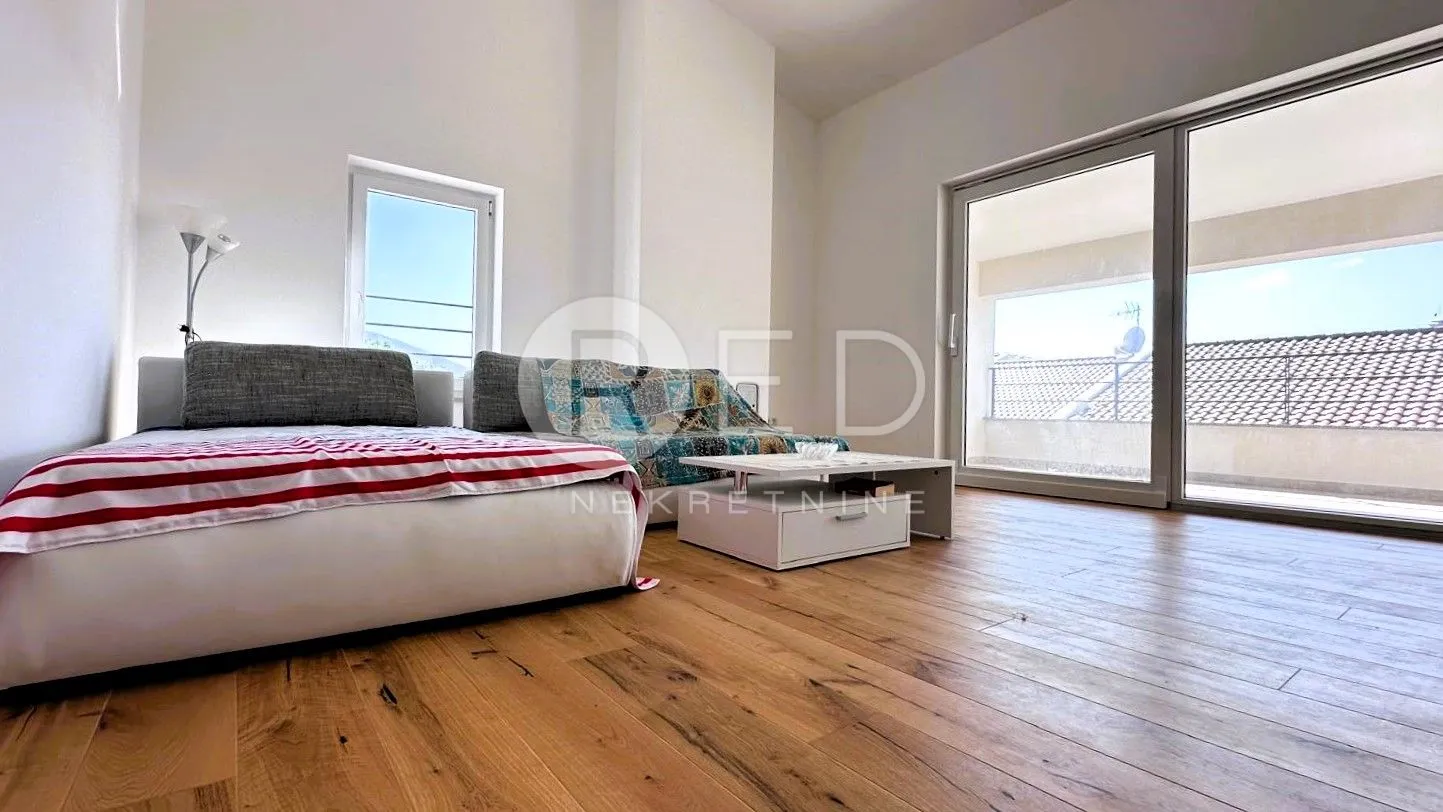 otok cres, cres - dvoetažni stan, 4s+2db, 193 m2 - slika 8