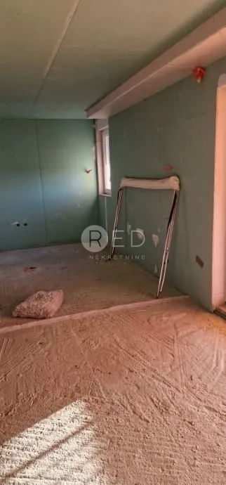 fažana dvoetažni stan 209m2 - slika 5