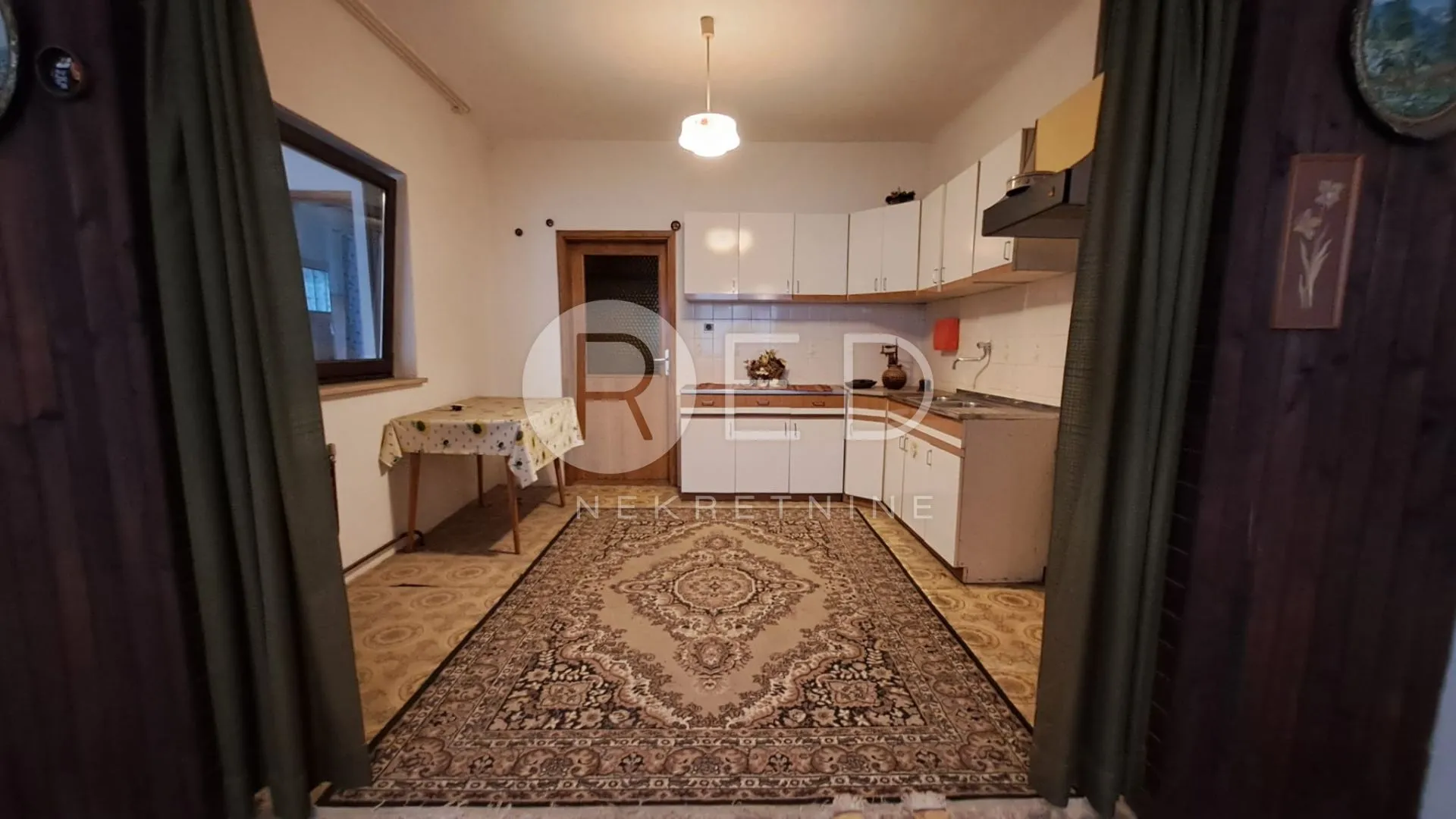 požega kuća u blizini centra - slika 16