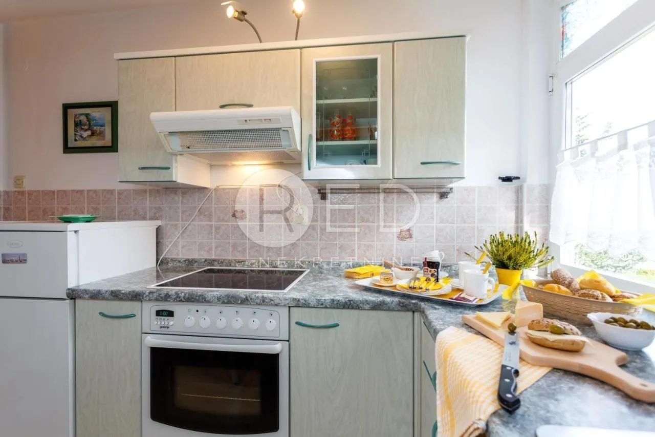otok krk, malinska - apartmanska kuća 100 m od mora, 280 m2 - slika 8