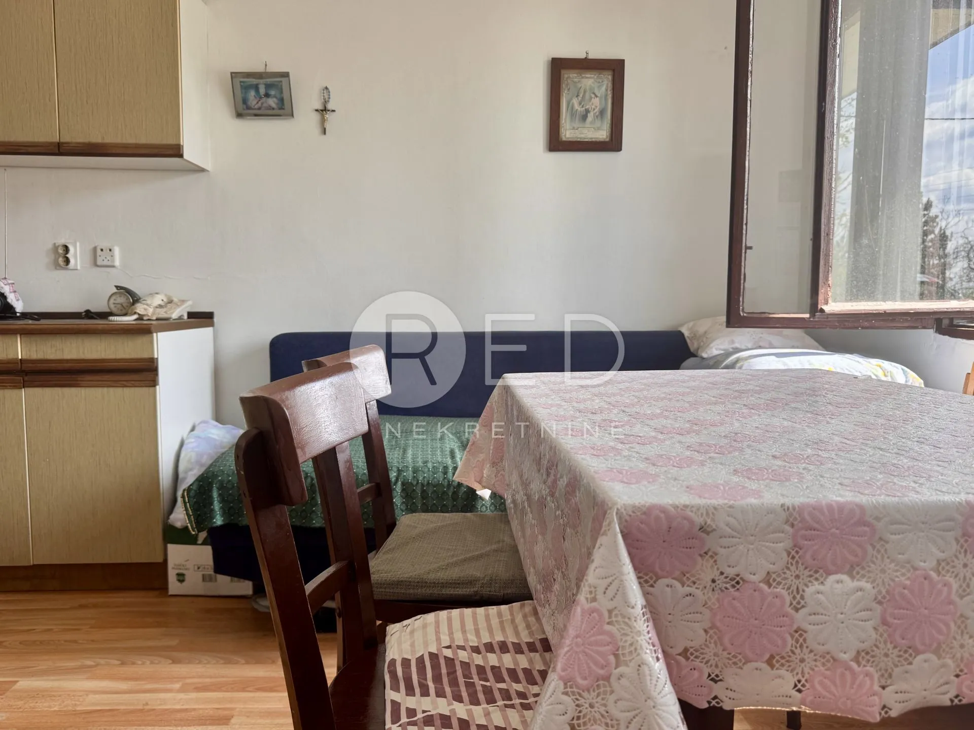 kuća 100m2 i gospodarske zgrade 156m2, u okolici pisarovine - slika 9