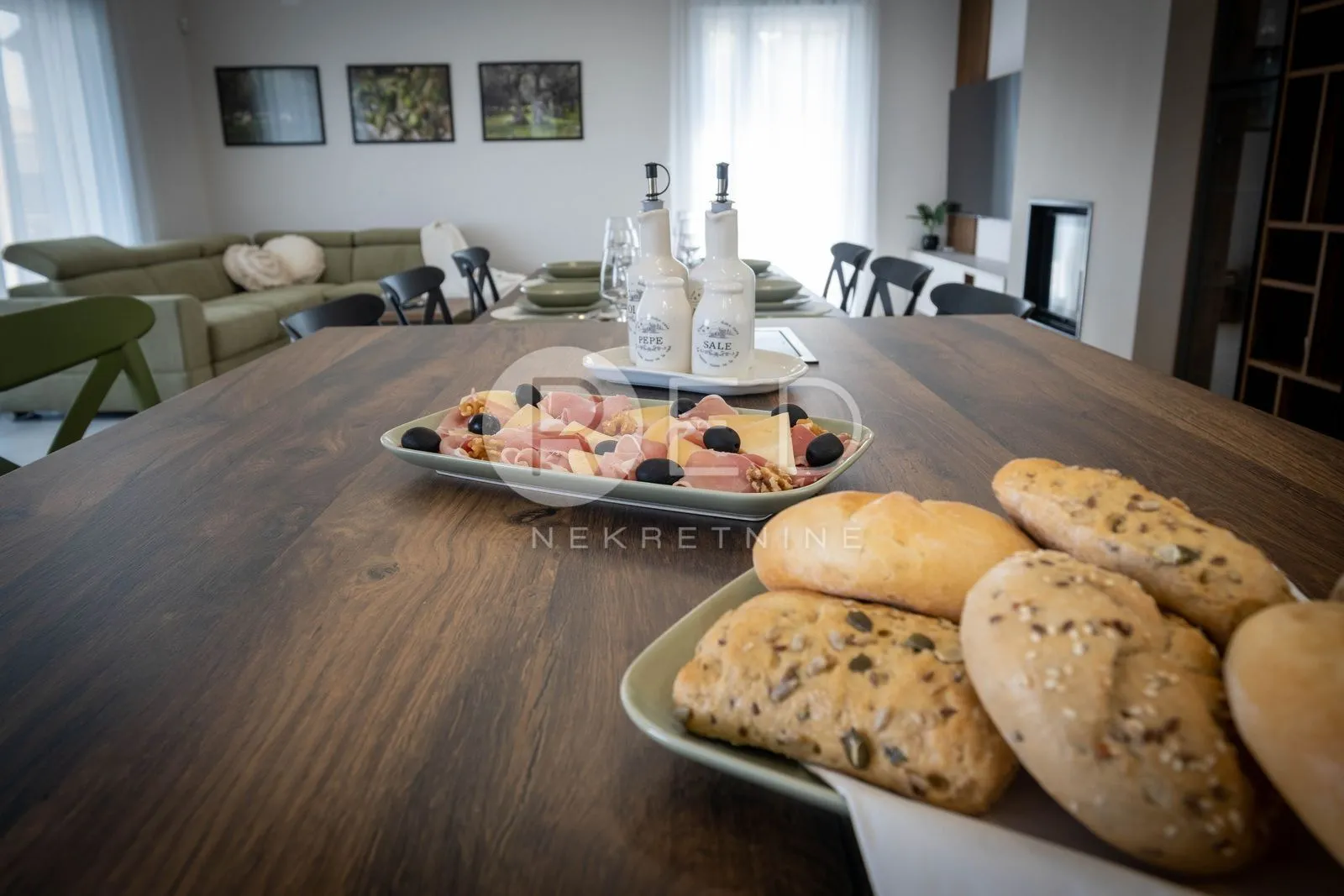 okolica krka - luksuzna vila na mirnoj lokaciji, 170 m2 - slika 11