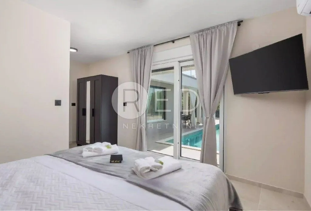 otok krk, okolica dobrinja - predivna kuća s bazenom, 175 m2 - slika 5