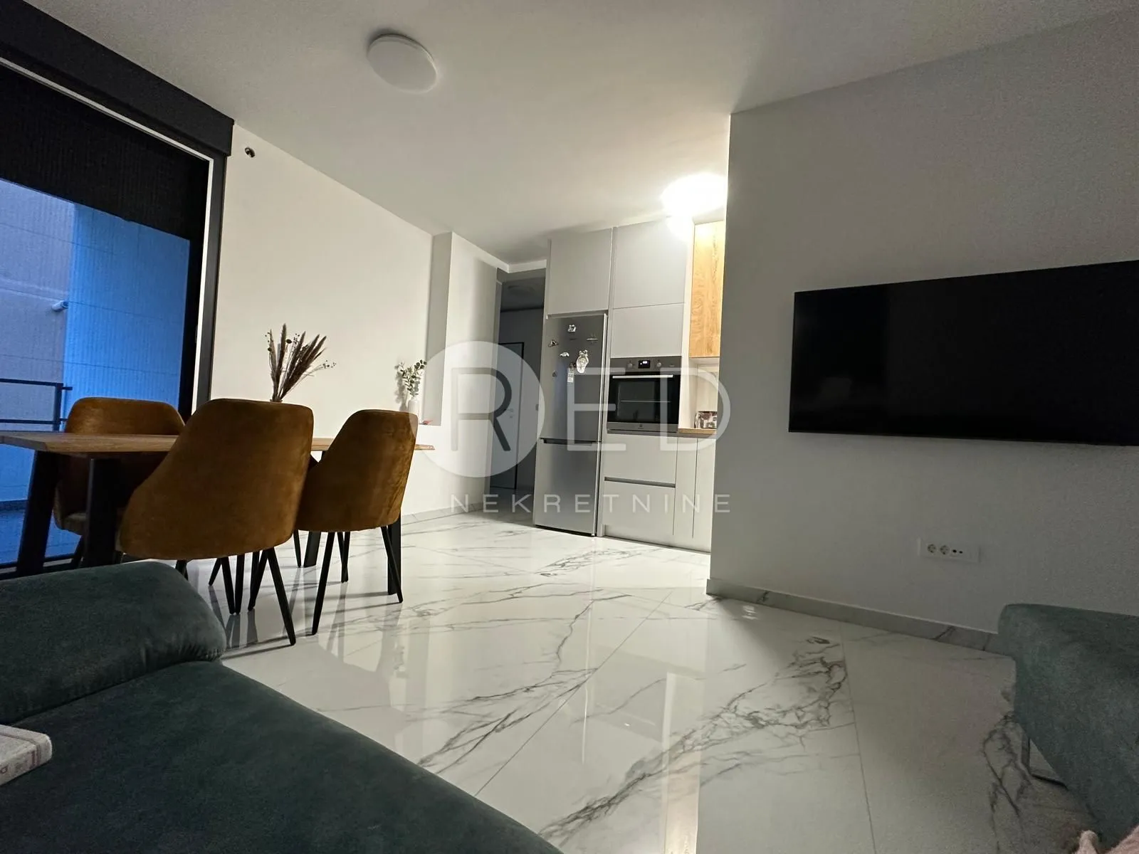 rudeš stan 45m2 s podzemnom garažom - slika 6