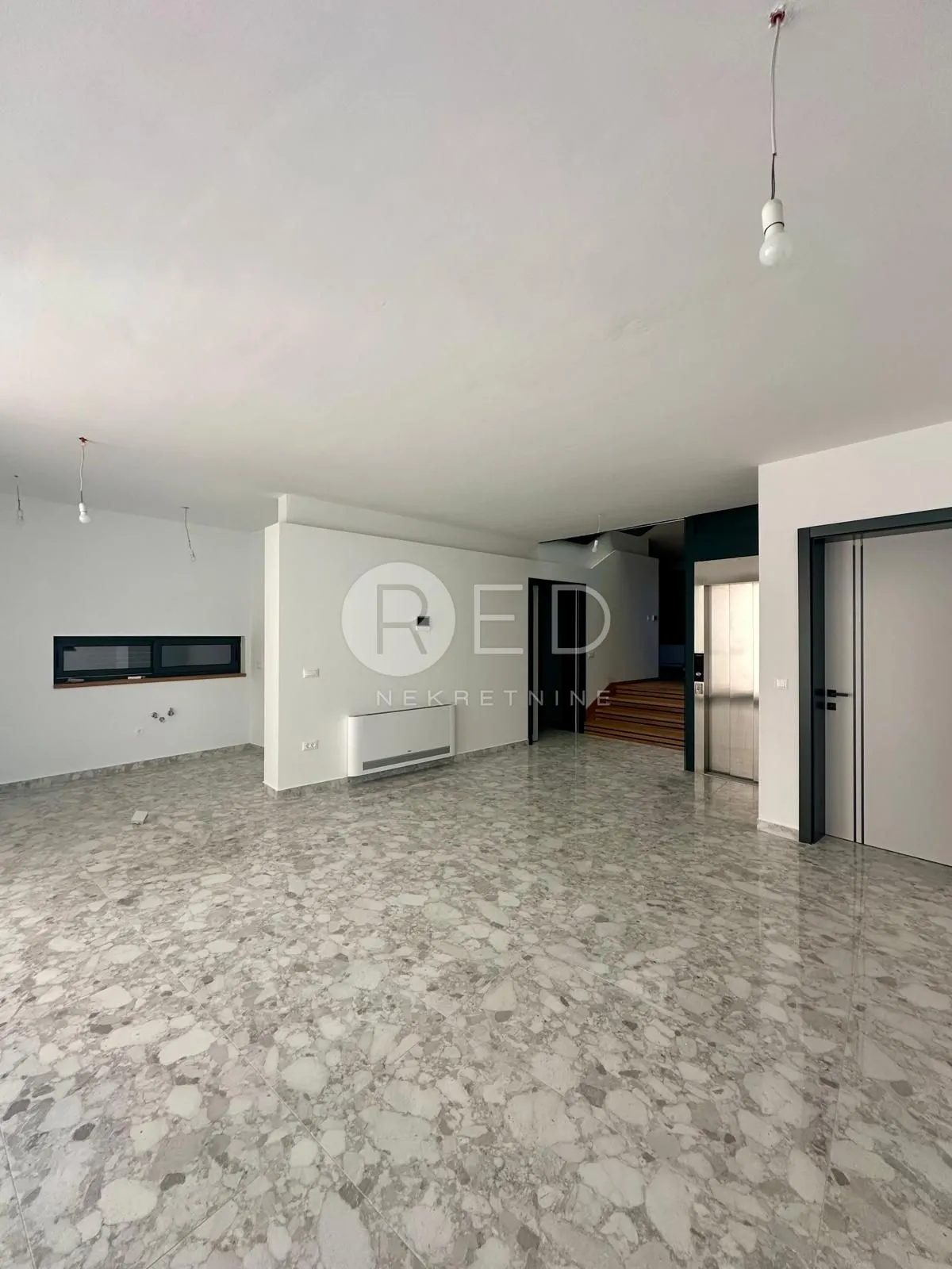 ekskluzivna vila na odličnoj lokaciji, 80 m od mora - sukošan - slika 8