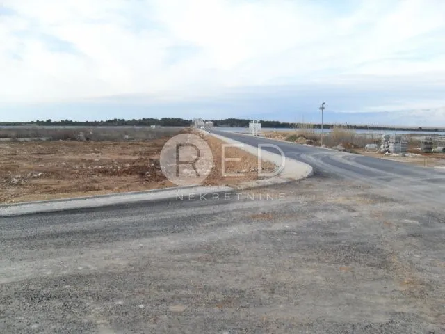 prodaje se građevinsko zemljište uz more, privlaka (zadar) - slika 7