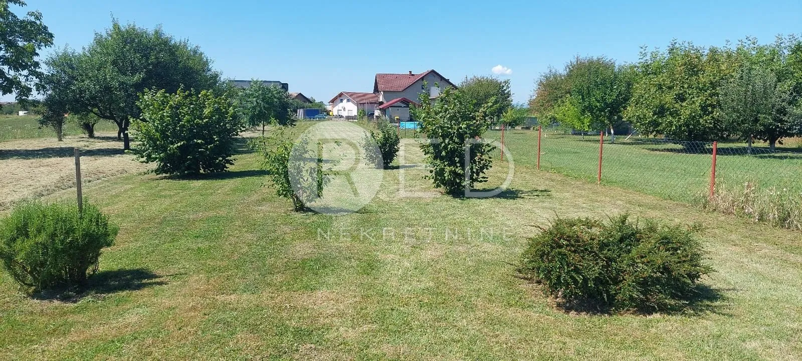 građevinsko zemljište slavonski brod/ varoš 1272m2 - slika 2