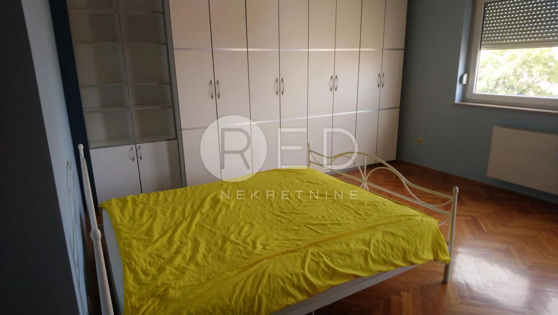 prostrani stan 178 m2 - centar grada - slika 17