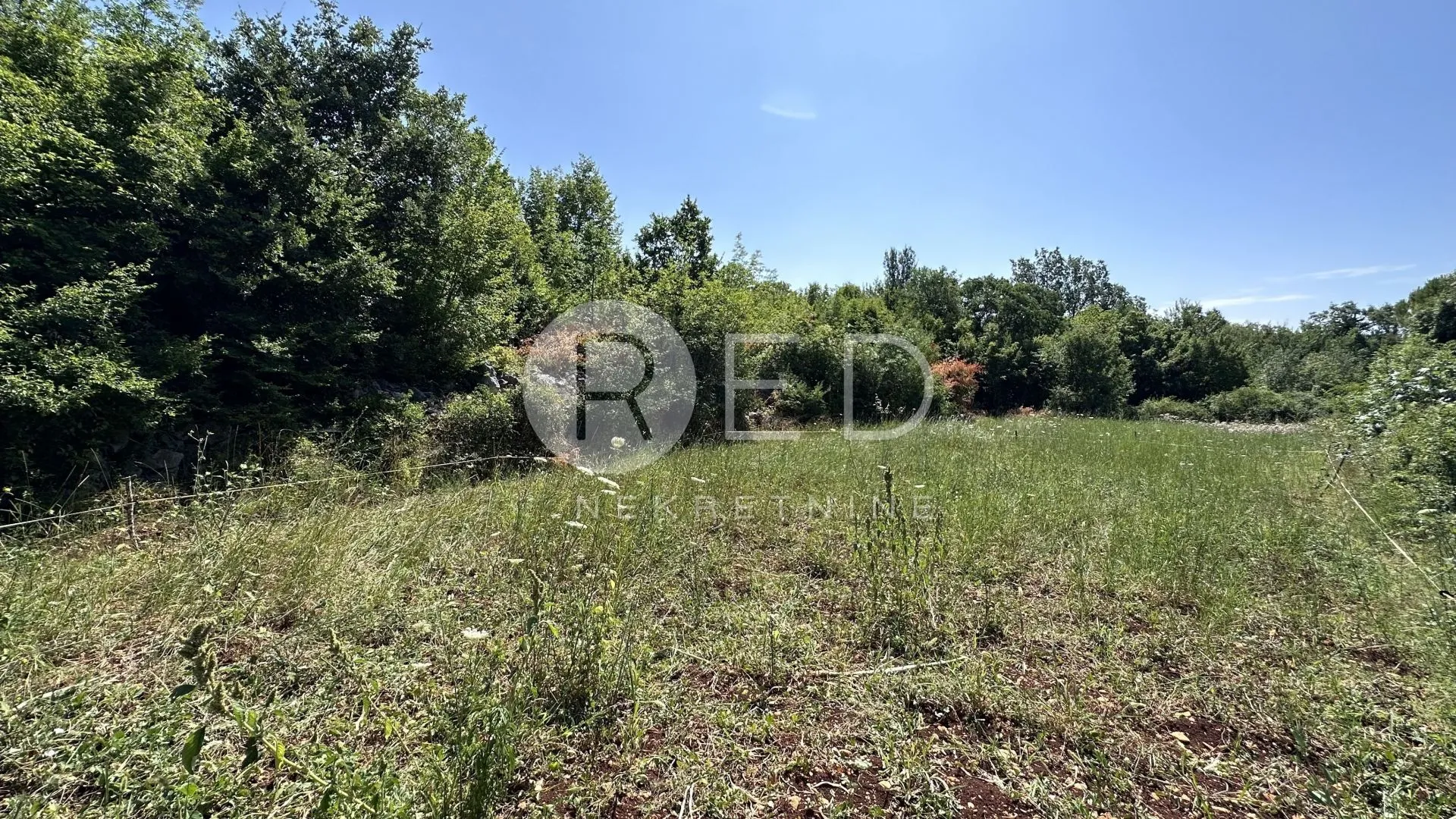 otok krk, okolica dobrinja - građevinsko zemljište na mirnoj lokaciji, 1624 m2 - slika 2
