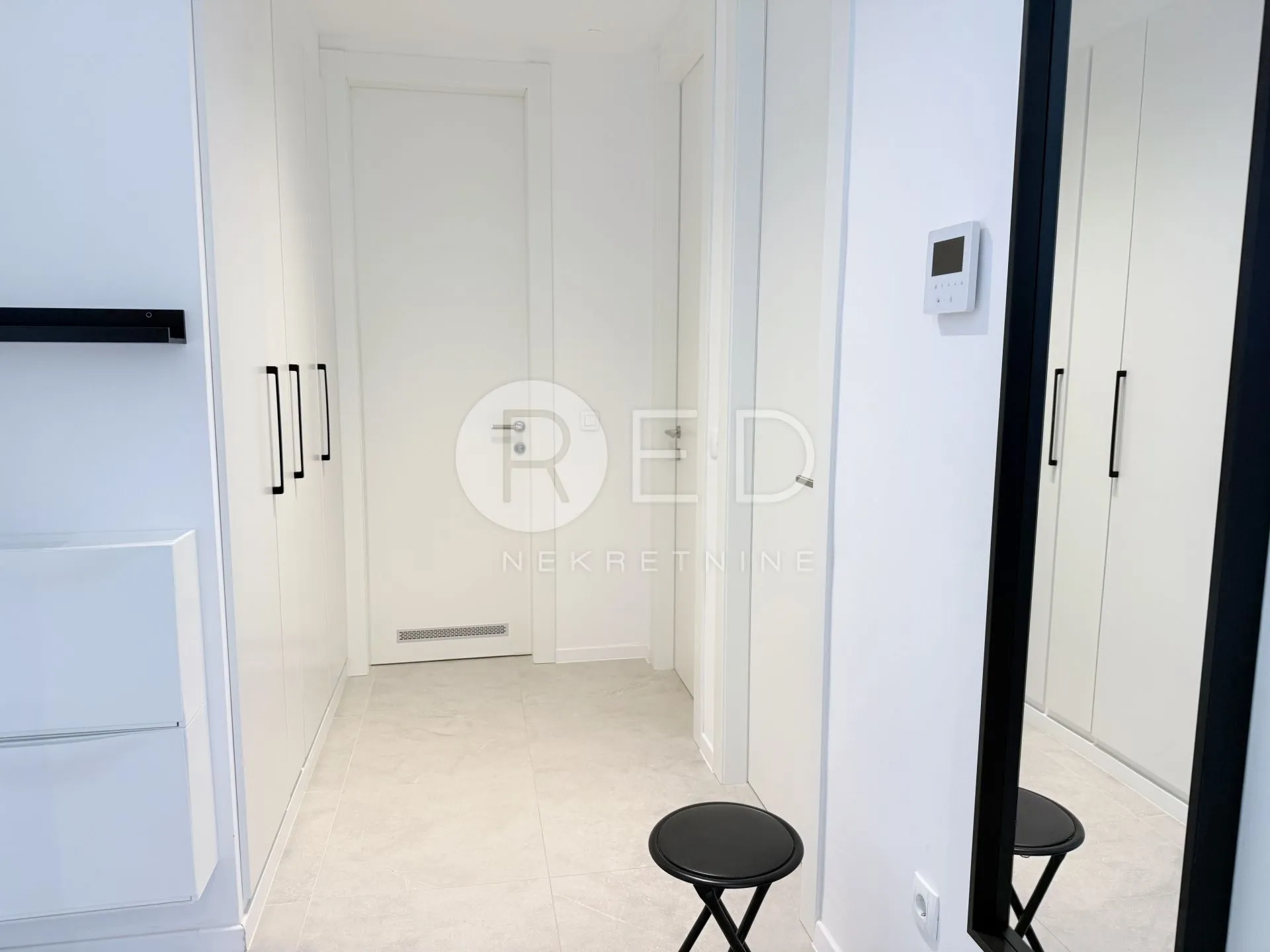 odlična lokacija – višnjik, 62 m², namješten + garaža - slika 5