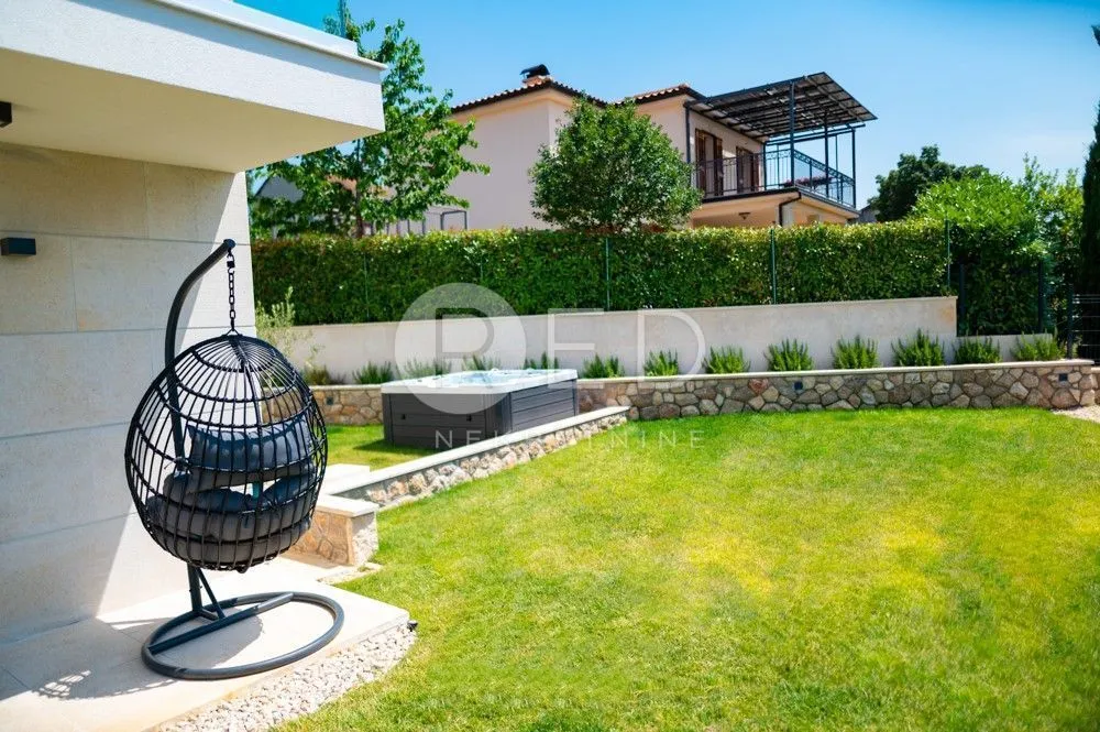 otok krk, okolica malinske - predivna kuća s bazenom, 156 m2 - slika 10