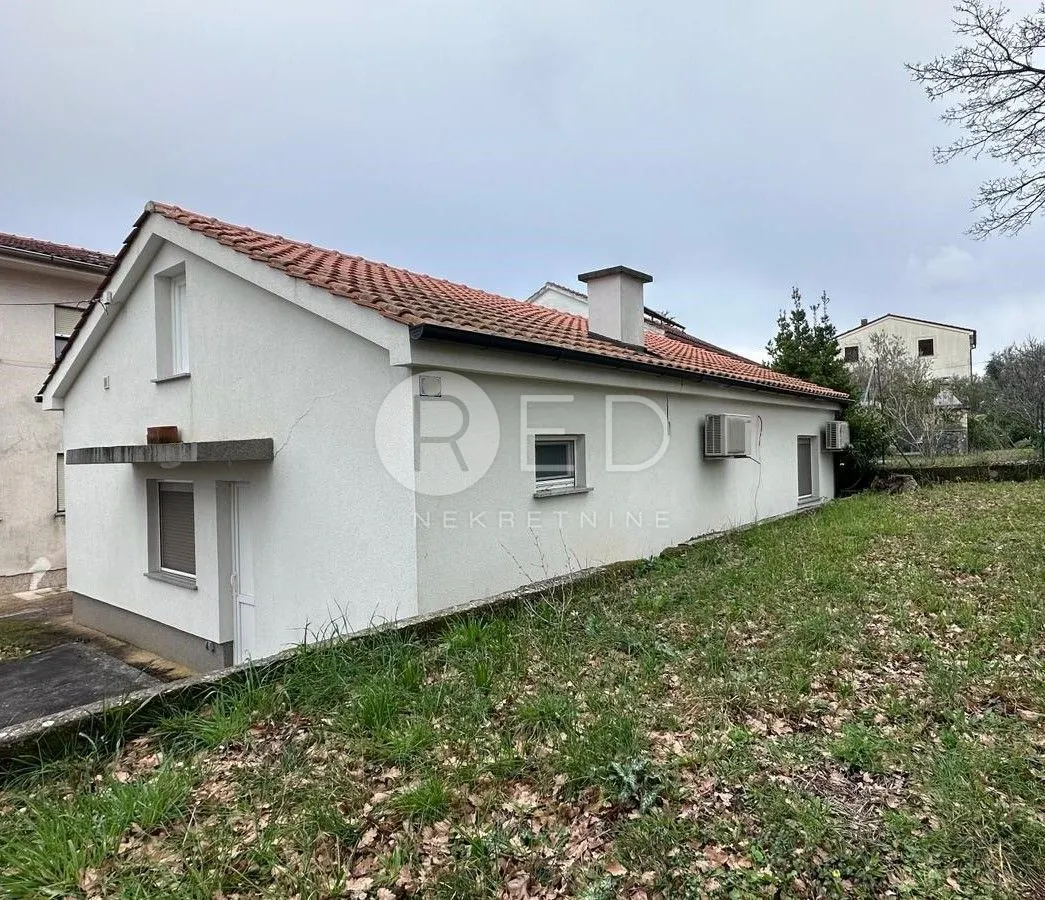 otok krk, malinska - prizemnica s projektom za vilu s bazenom - slika 3
