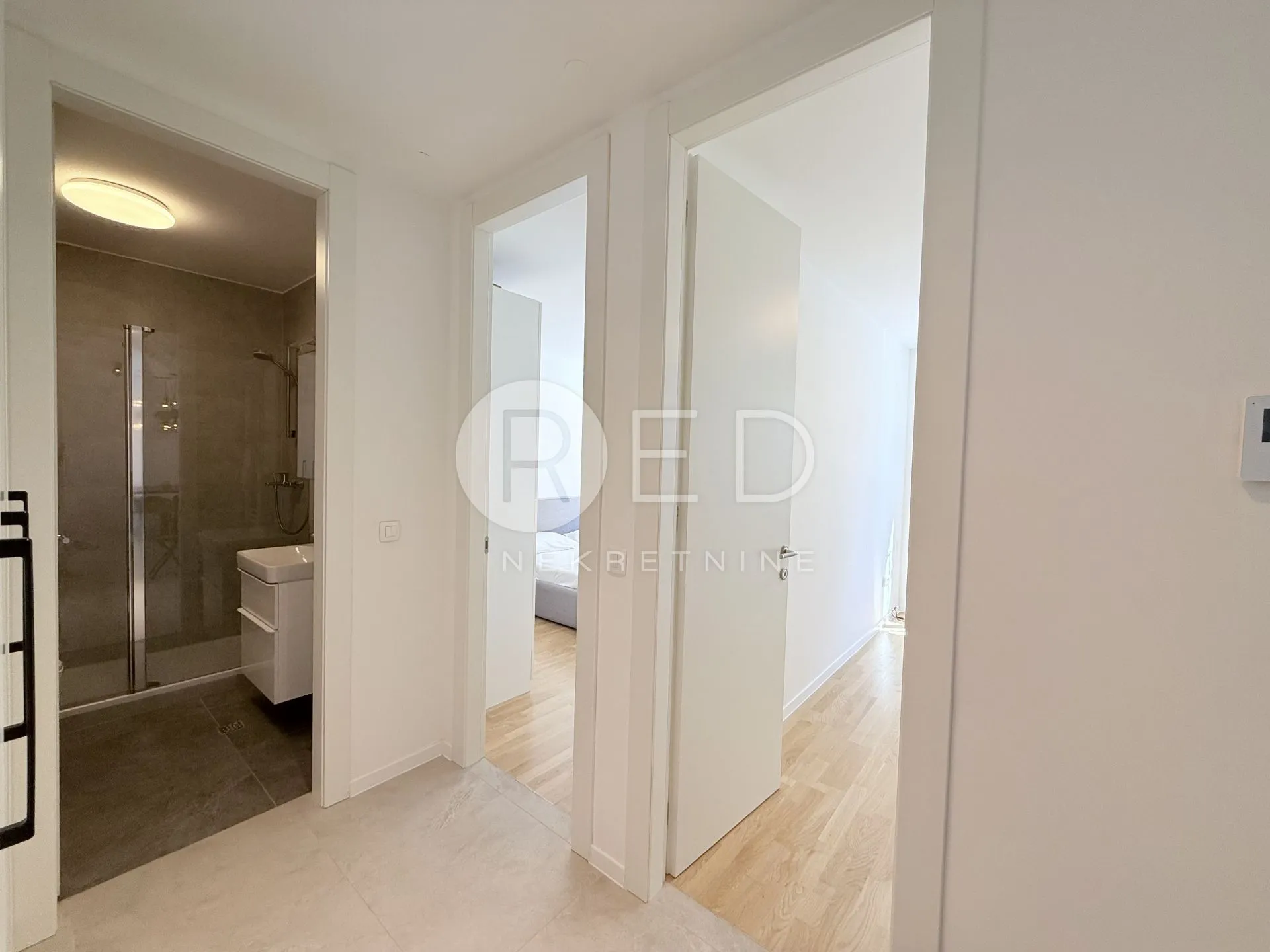odlična lokacija – višnjik, 62 m², namješten + garaža - slika 13
