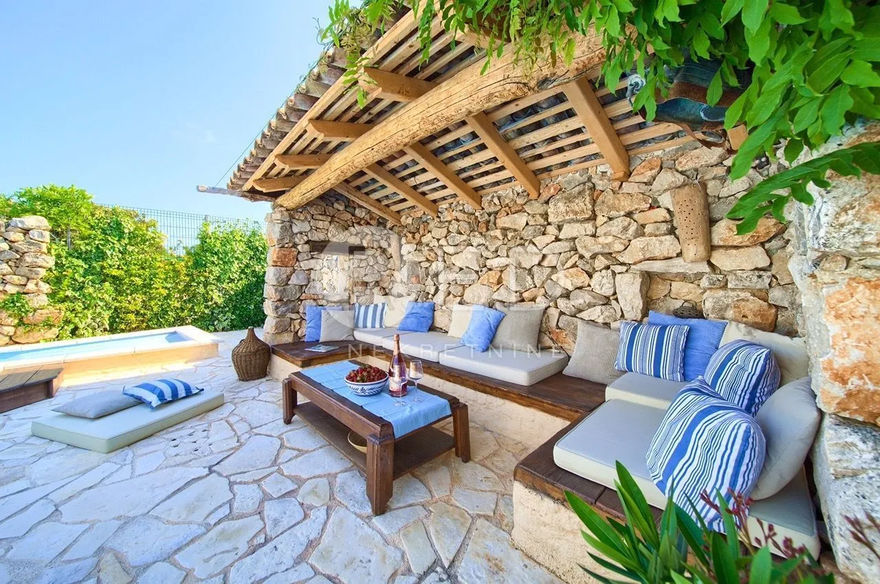 otok krk, malinska - autohtona vila s pogledom na more, 260 m2 - slika 3