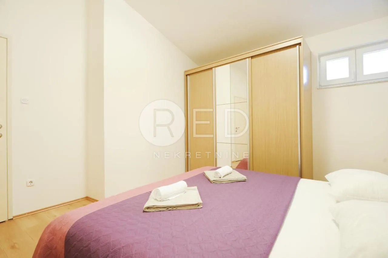 uhodan restoran i 2 apartmana 5 metara od mora - bibinje, zadar - slika 15