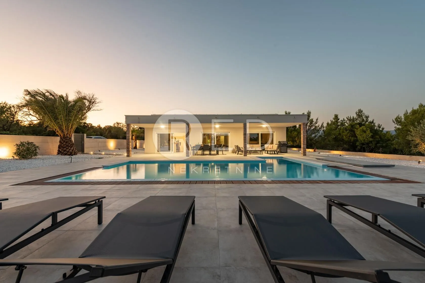 prekrasna vila s bazenom i 4 spavaće sobe - pridraga, zadarska - slika 25