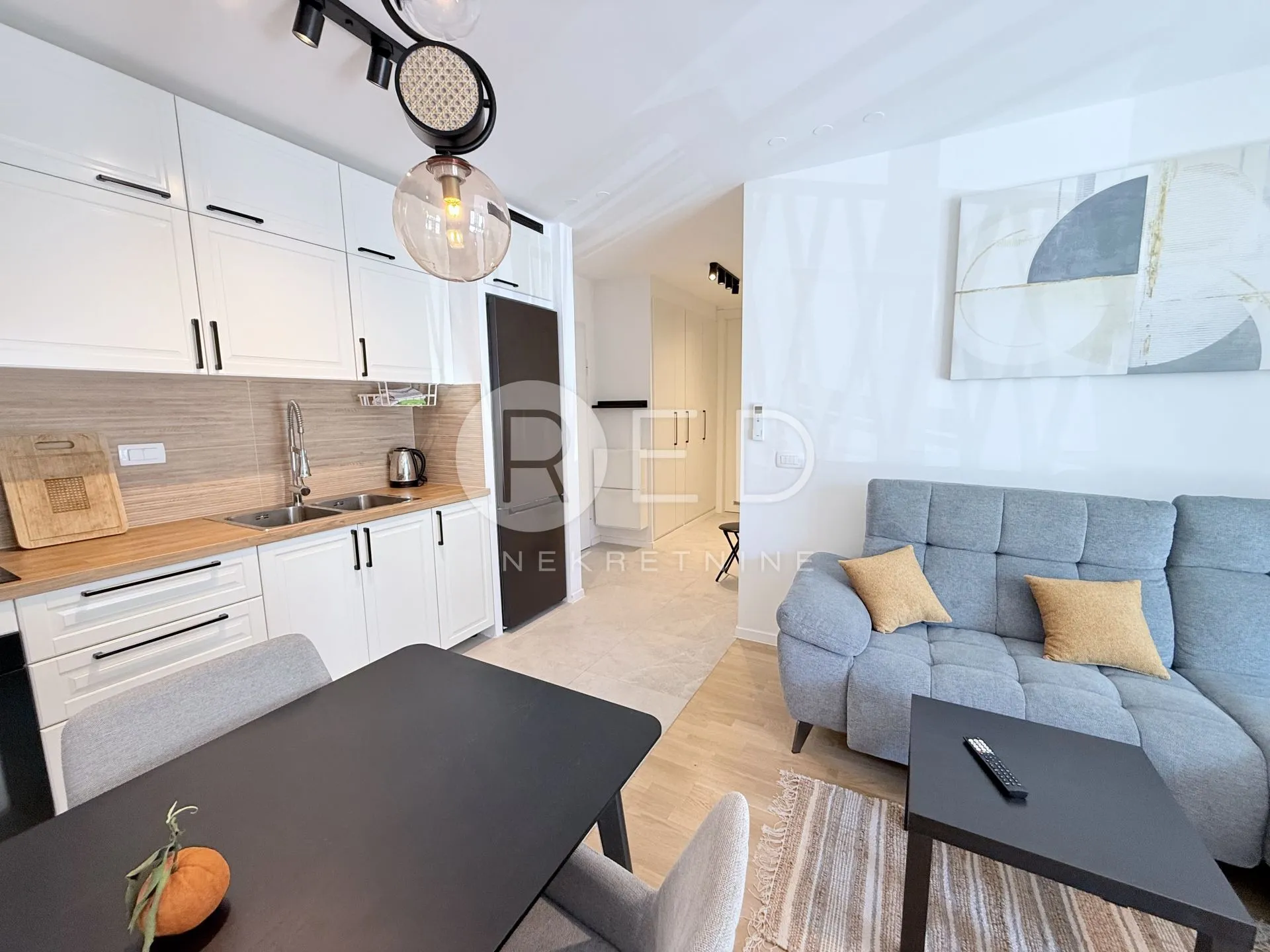 odlična lokacija – višnjik, 62 m², namješten + garaža - slika 1