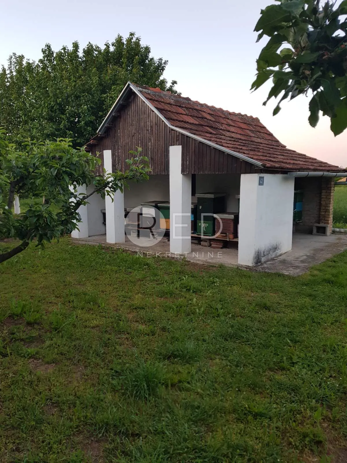 prelijepo imanje dalj planina - slika 2