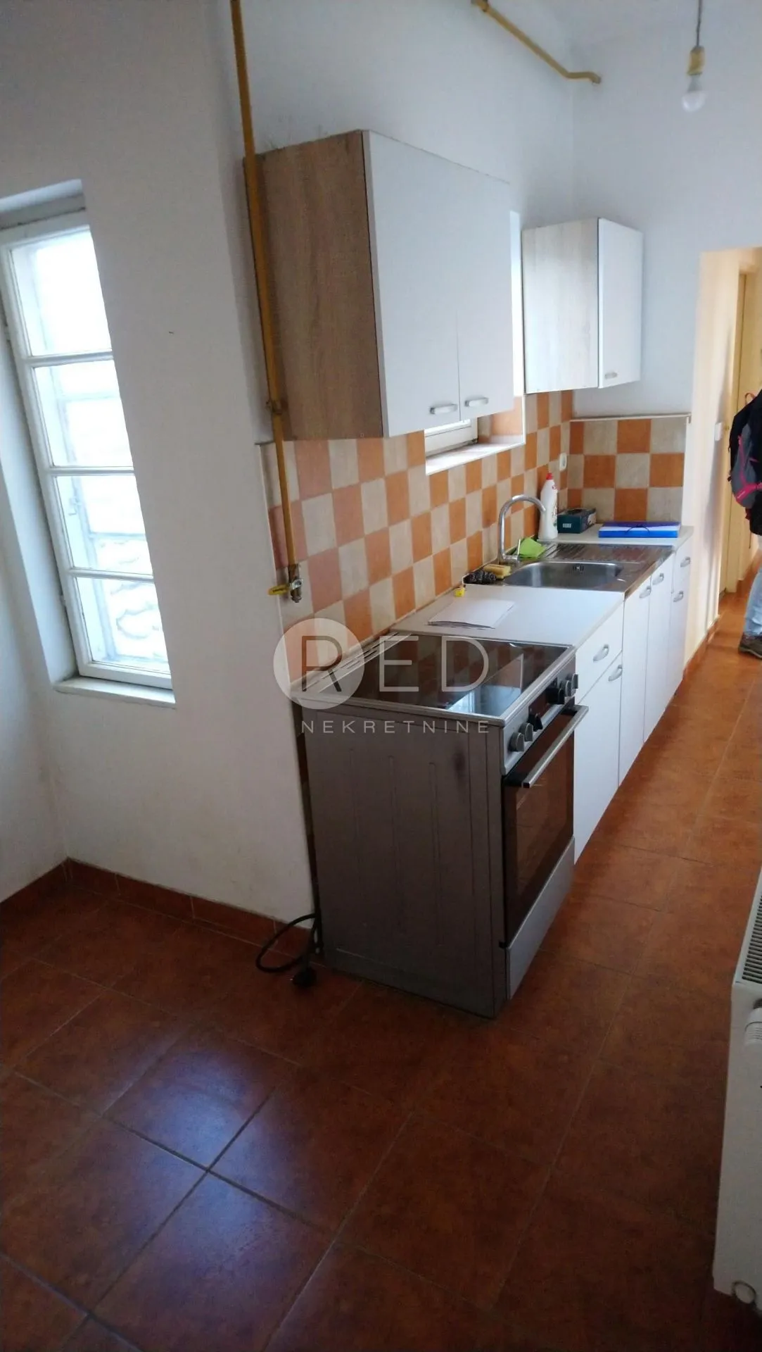 stan 100 m2 centar osijeka - slika 8