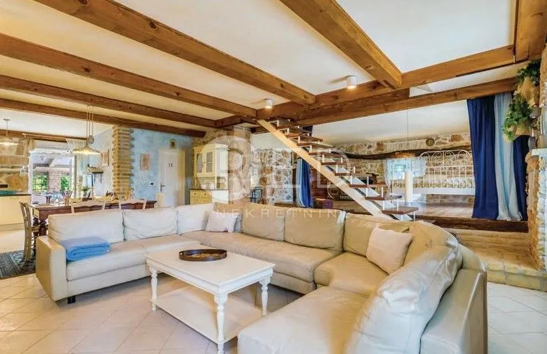 otok krk, okolica dobrinja - predivna adaptirana starina, 170 m2 - slika 3