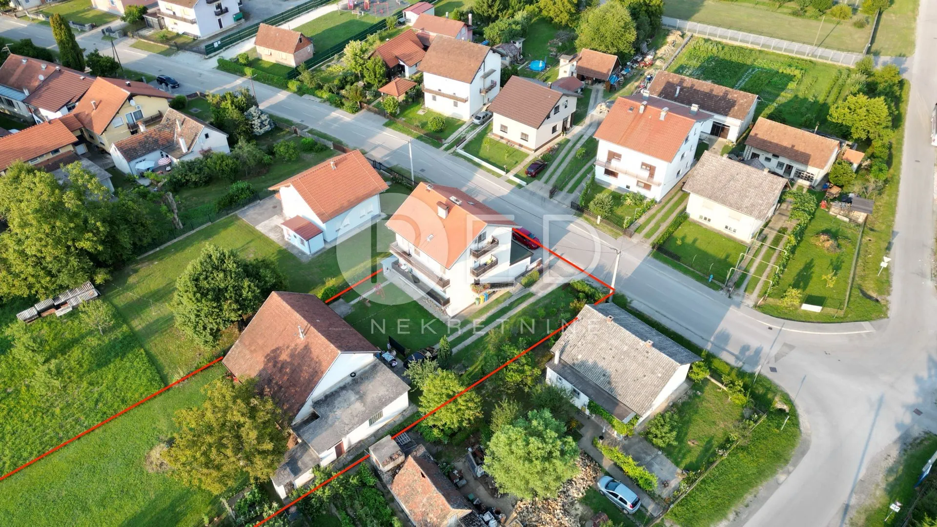 Kuća S Poslovnim Prostorom Dugo Selo - Kopčevec, Dugo Selo