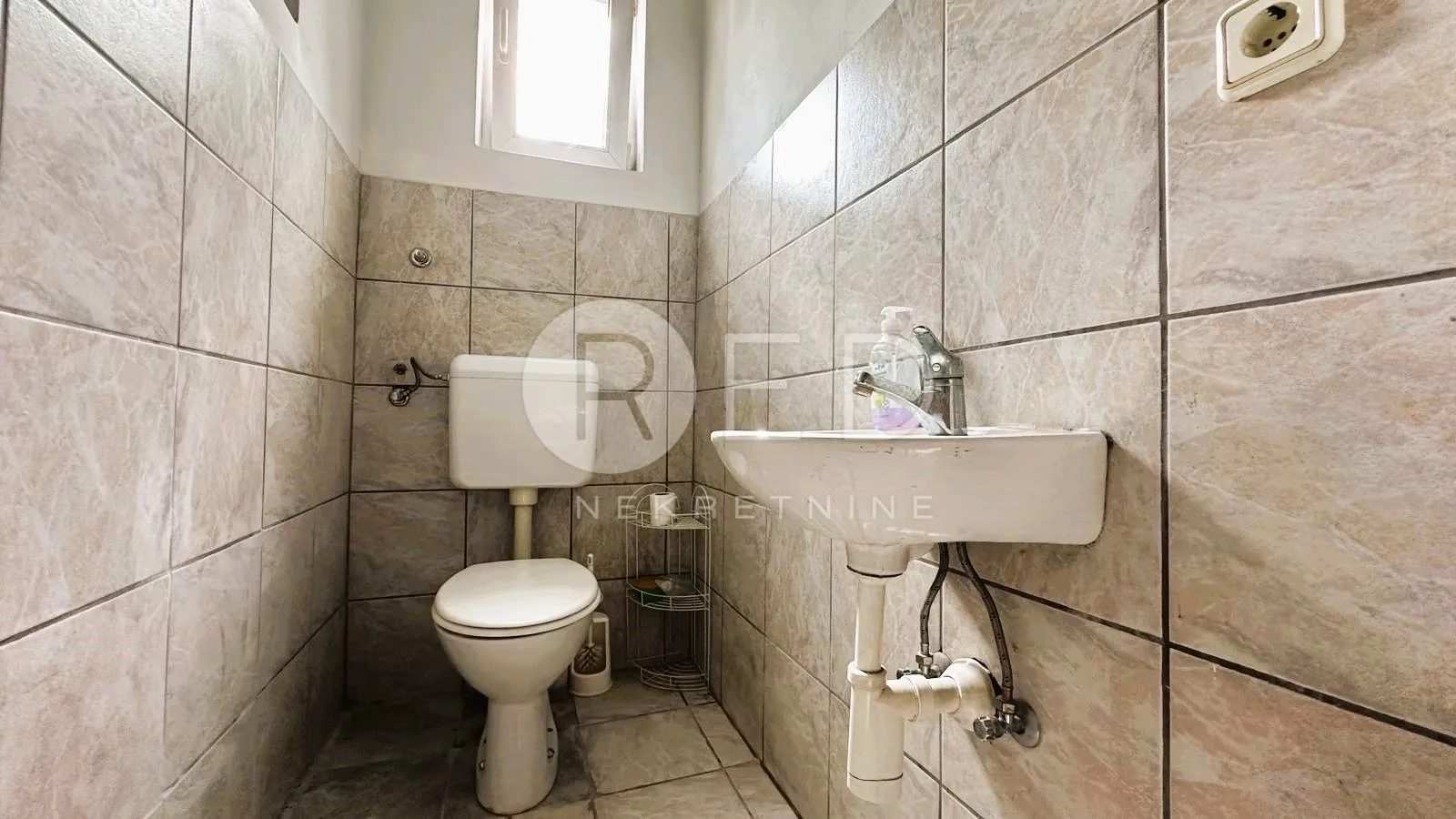 buzin - prostrana kuća s uređenom okućnicom, 330 m2 - slika 12