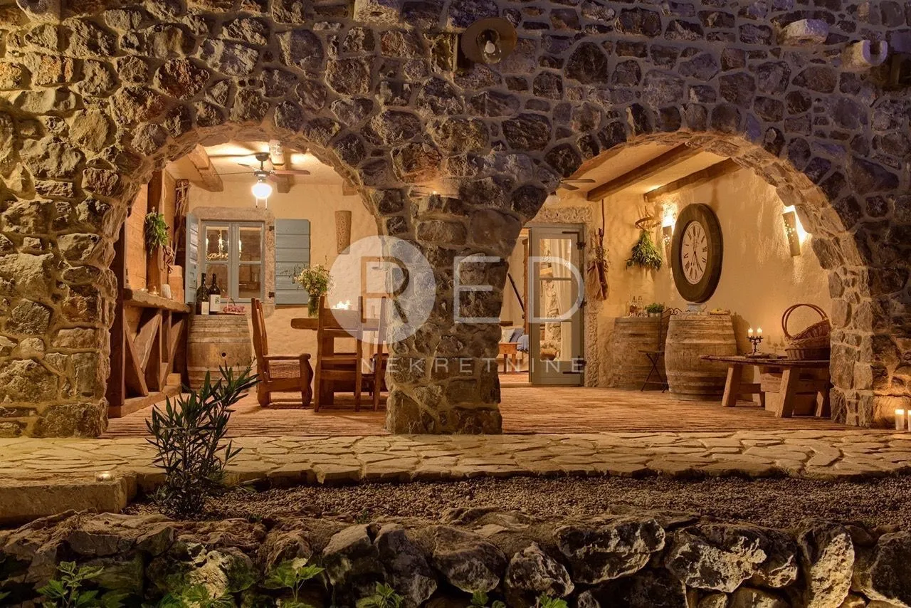 otok krk, malinska - autohtona vila s pogledom na more, 260 m2 - slika 14