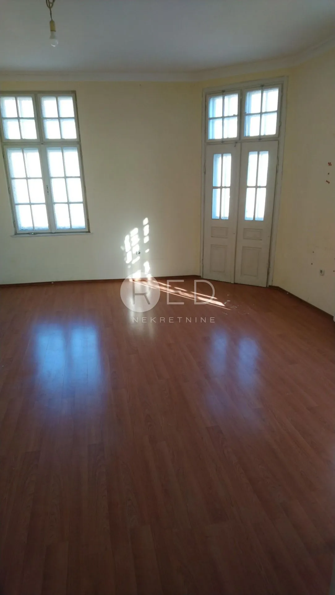 stan 100 m2 centar osijeka - slika 2