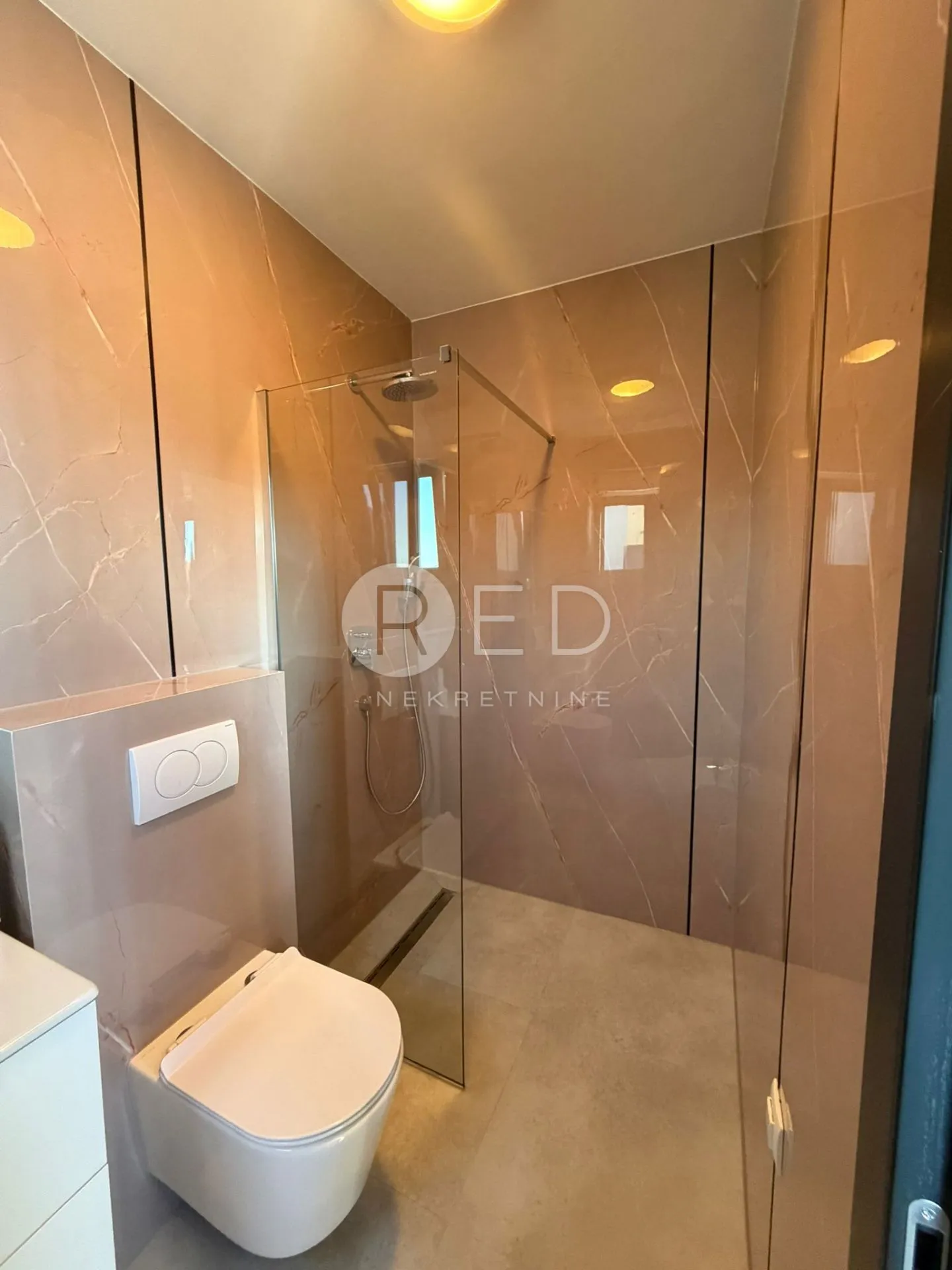 privalaka penthouse 2.kat useljivo - slika 42