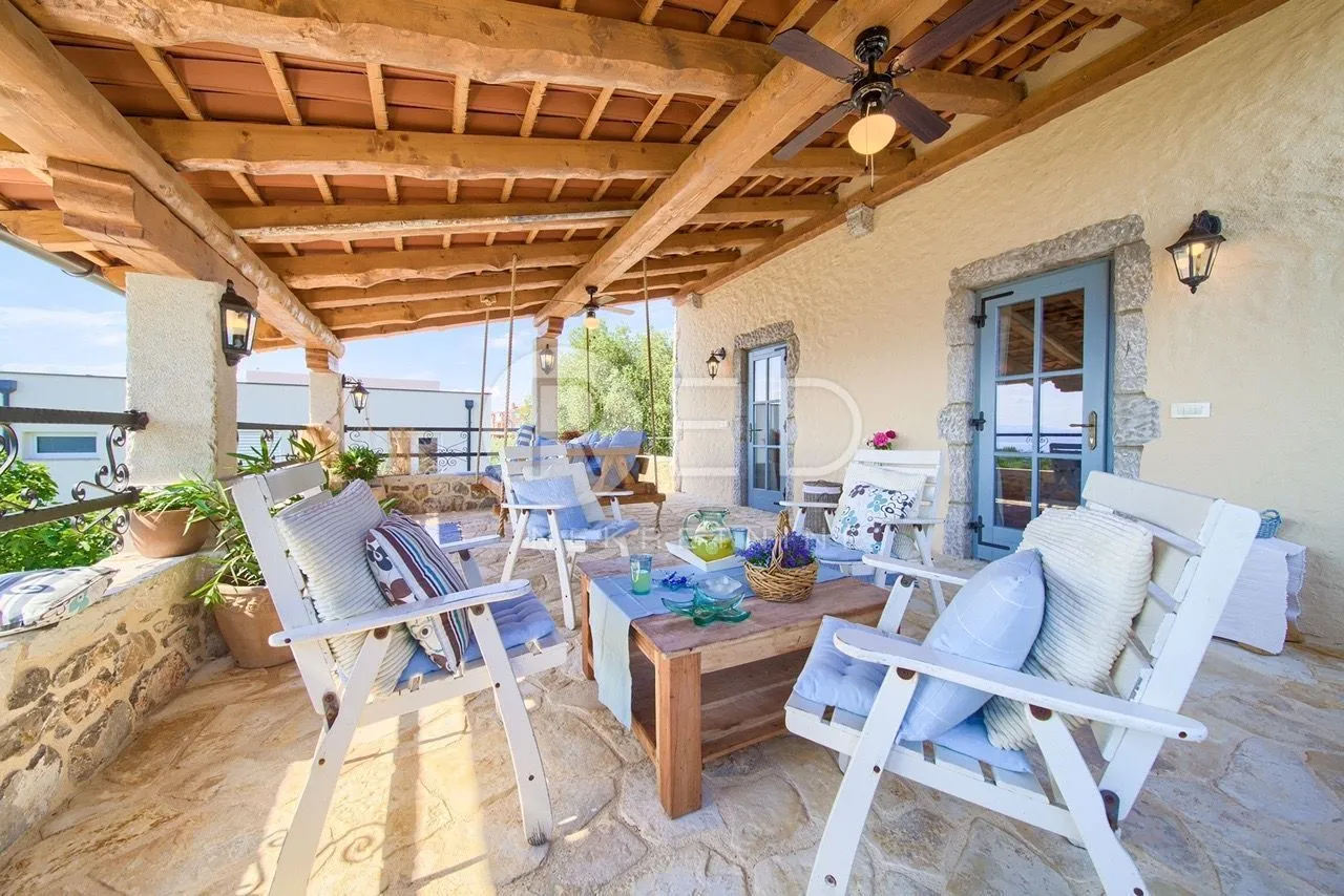 otok krk, malinska - autohtona vila s pogledom na more, 260 m2 - slika 13