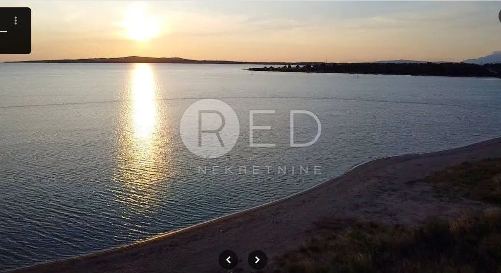 prodaje se građevinsko zemljište uz more, privlaka (zadar) - slika 2
