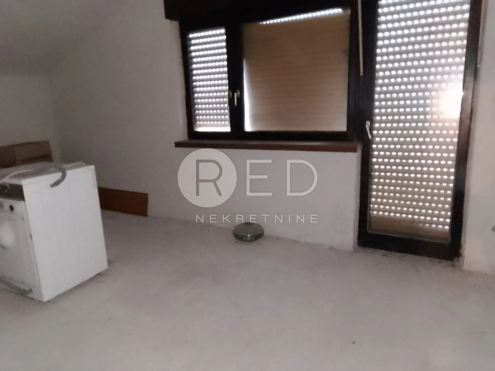 prodaja, kuća horvati 200m2 - slika 8