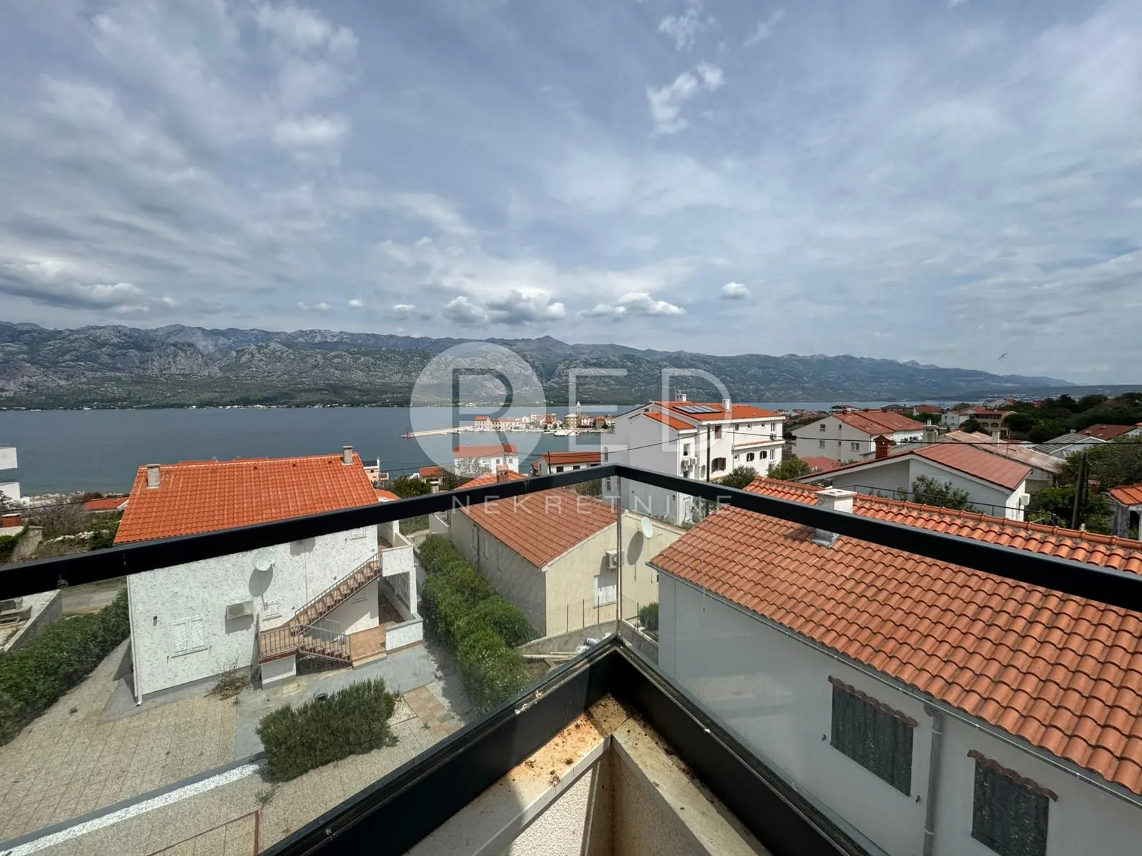 penthouse s pogledom na more 135 m2 - vinjerac - slika 15