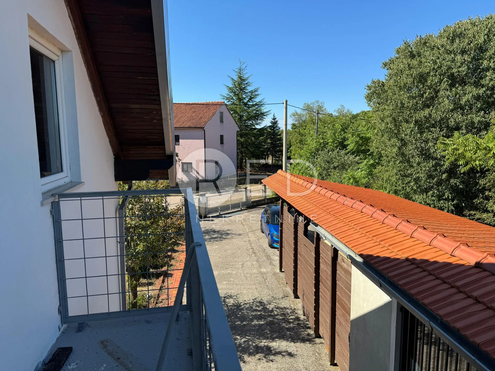 kuća katnica sa dvorištem i garažom - planjanje gornje - slika 16