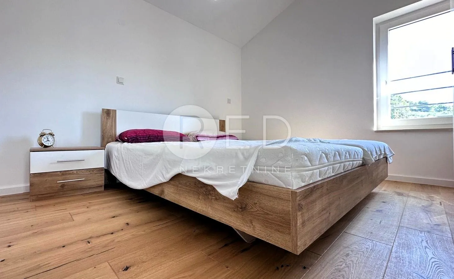 otok cres, cres - dvoetažni stan, 4s+2db, 193 m2 - slika 7