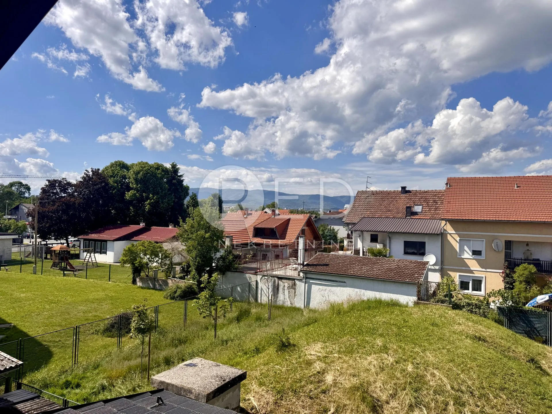 dubrava super prilika! stan 35m2 2.kat - slika 13
