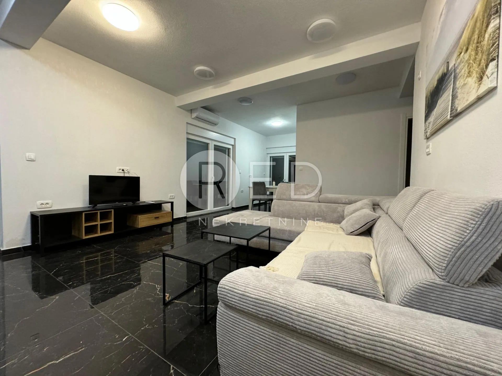 kompletno namješten stan u novogradnji na drugom katu 87 m2 - seline, zadarska - slika 3
