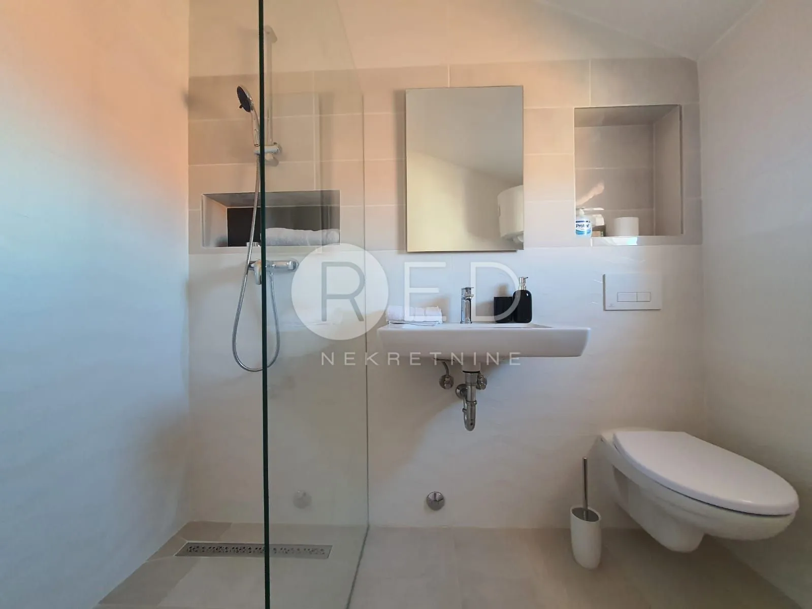 vinjerac kuća s apartmanima-blizina mora - slika 5