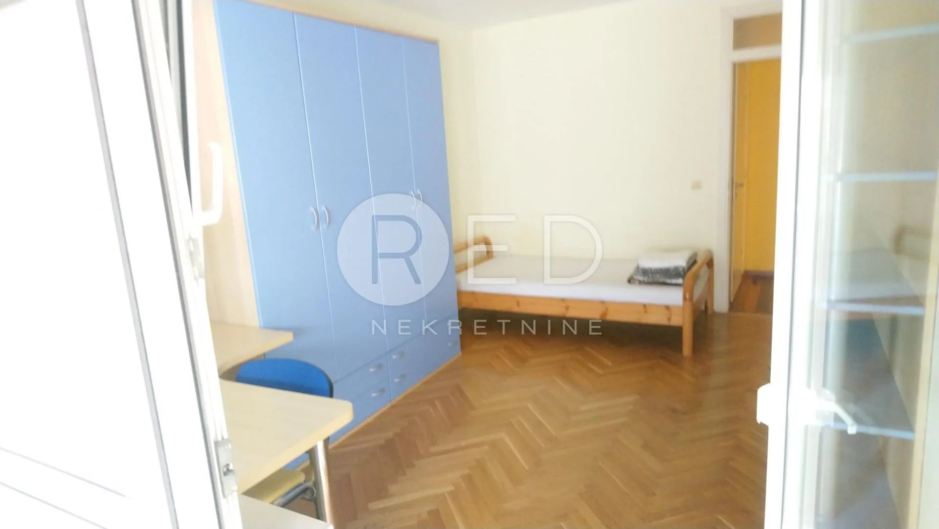 prostrani stan 178 m2 - centar grada - slika 20