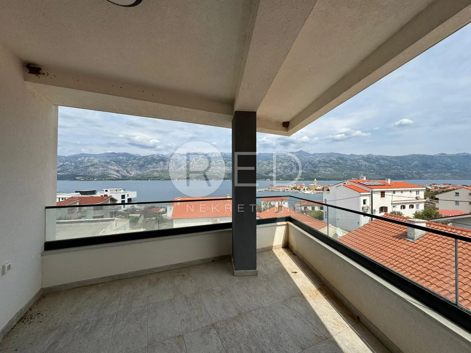 penthouse s pogledom na more 135 m2 - vinjerac - slika 7