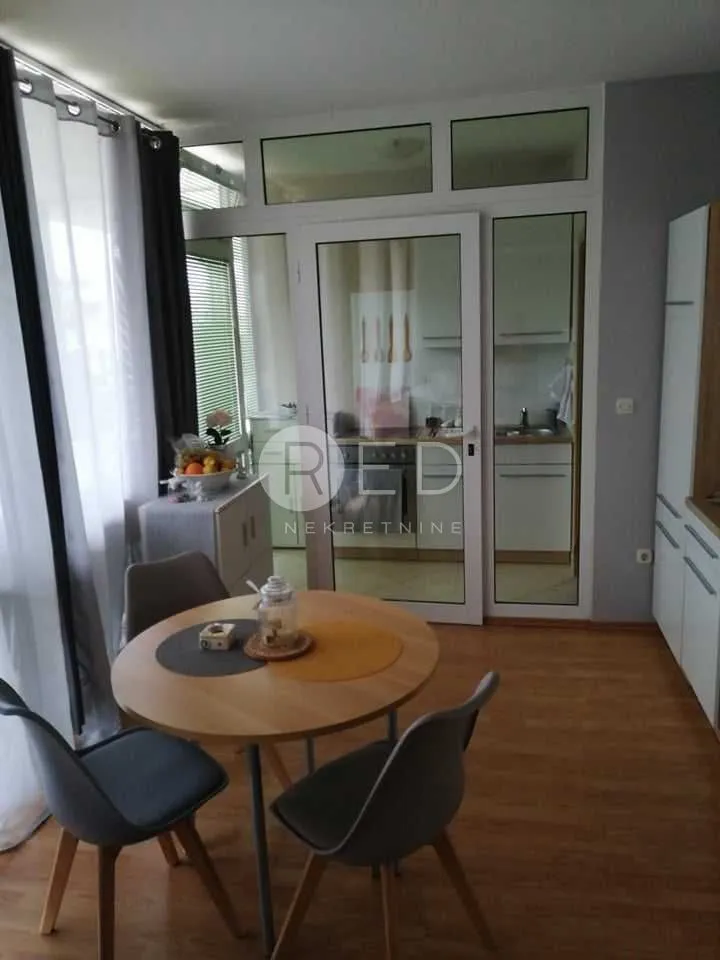 zadar bili brig stan 42 m2 - slika 10