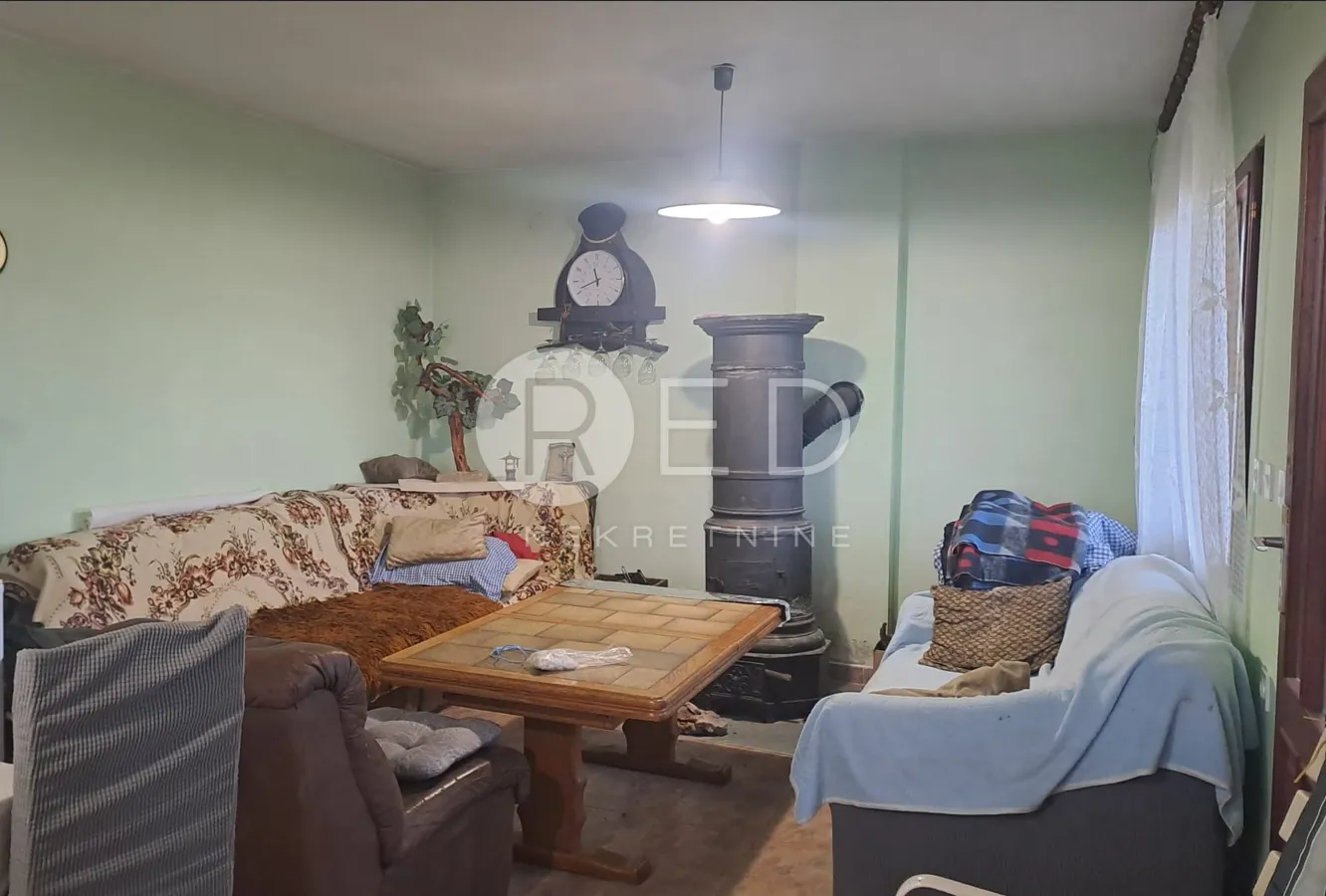 vinogradarska klijet sa zemljištem 4678m2 - slika 5