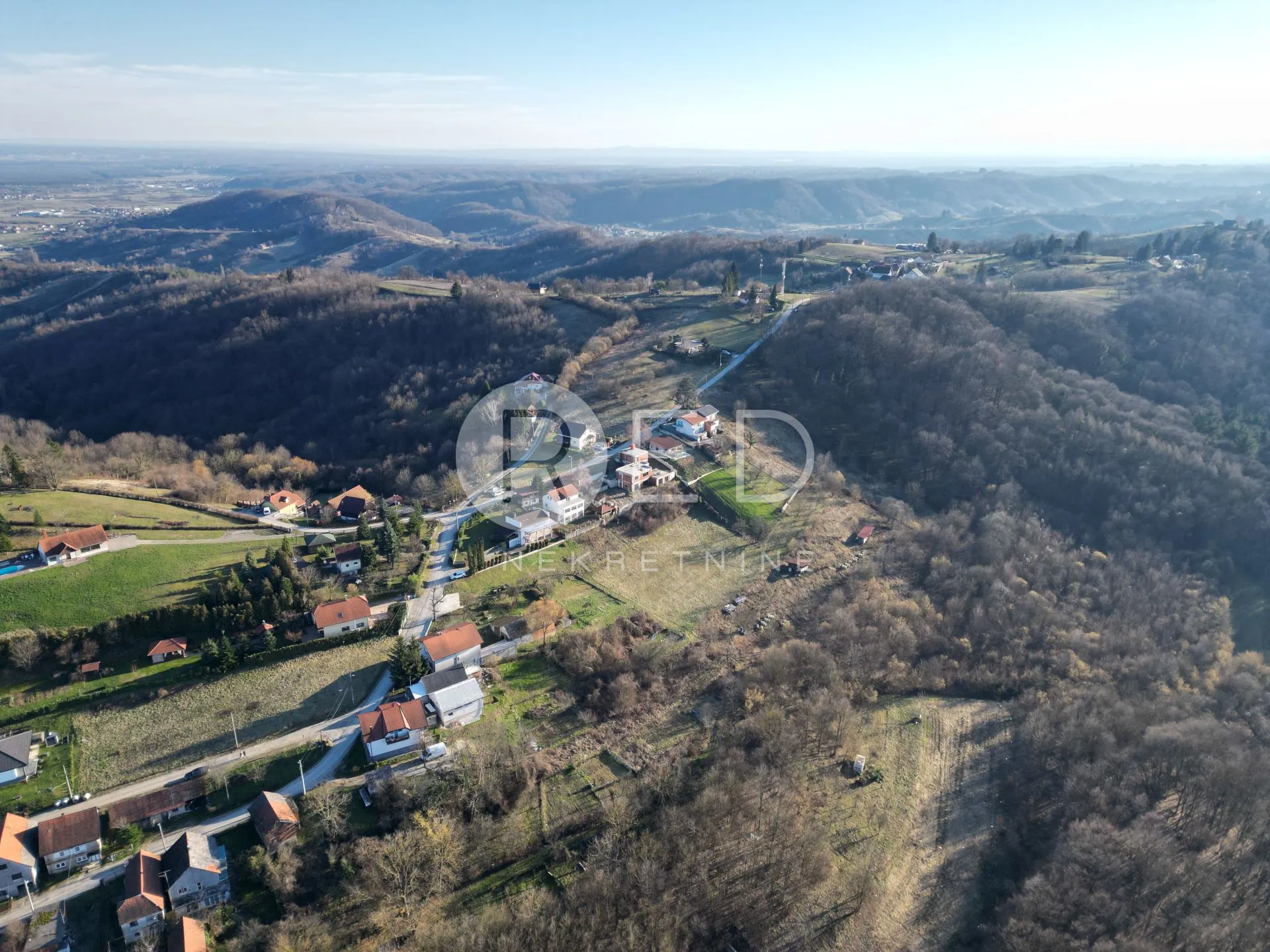 sveta nedelja građ zemljište 691 m2 - slika 2