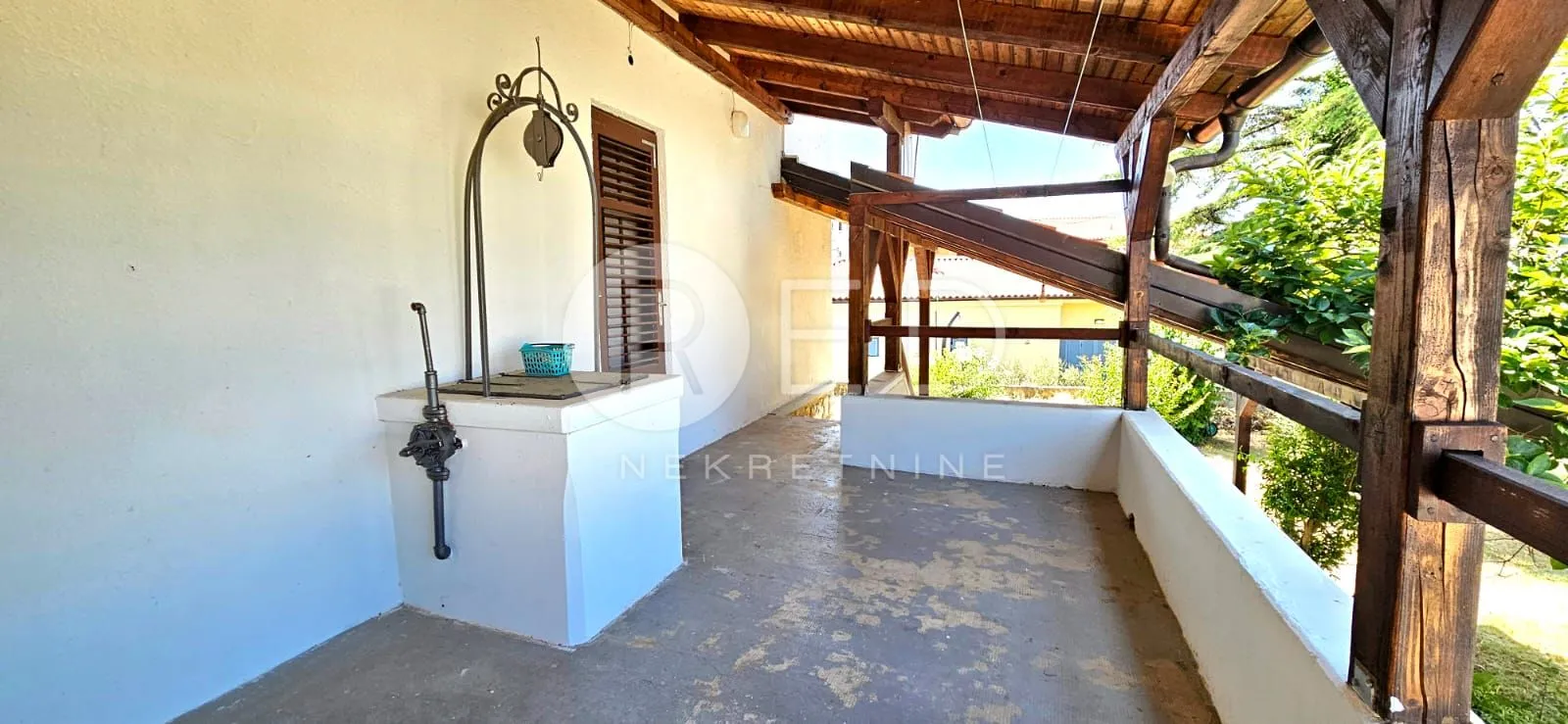 kuća u malinskoj - slika 10