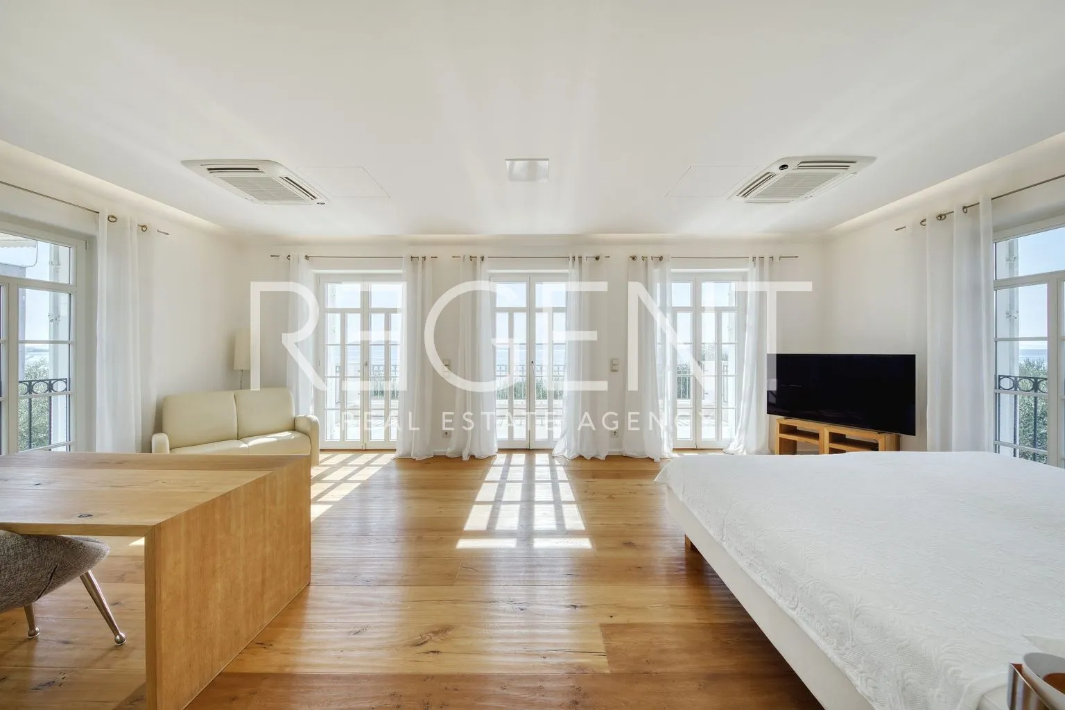 zadar - luksuzna vila prvi red uz more 210 m2 - slika 26