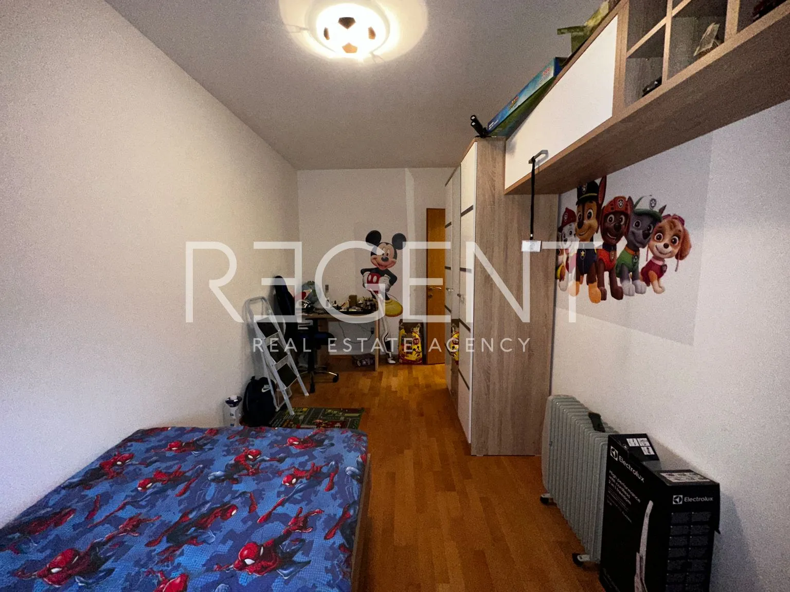 split, žnjan - dvosoban stan 76 m2, prvi red do mora - slika 8