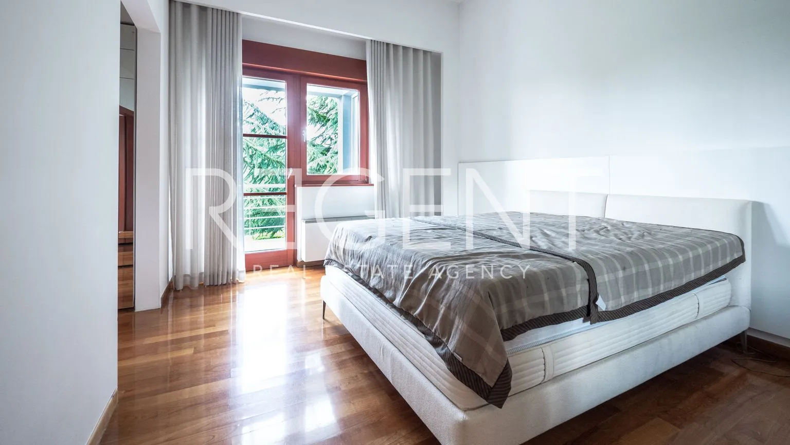 zagreb, pantovčak – prekrasna vila s bazenom na atraktivnoj lokaciji 400 m2 - slika 7