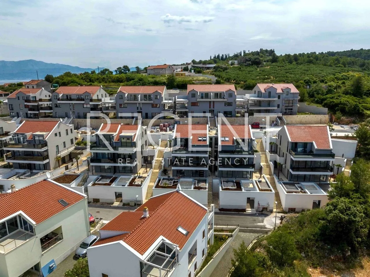 brač, sutivan - trosoban stan u stambenom kompleksu 97,56 m2 - slika 2
