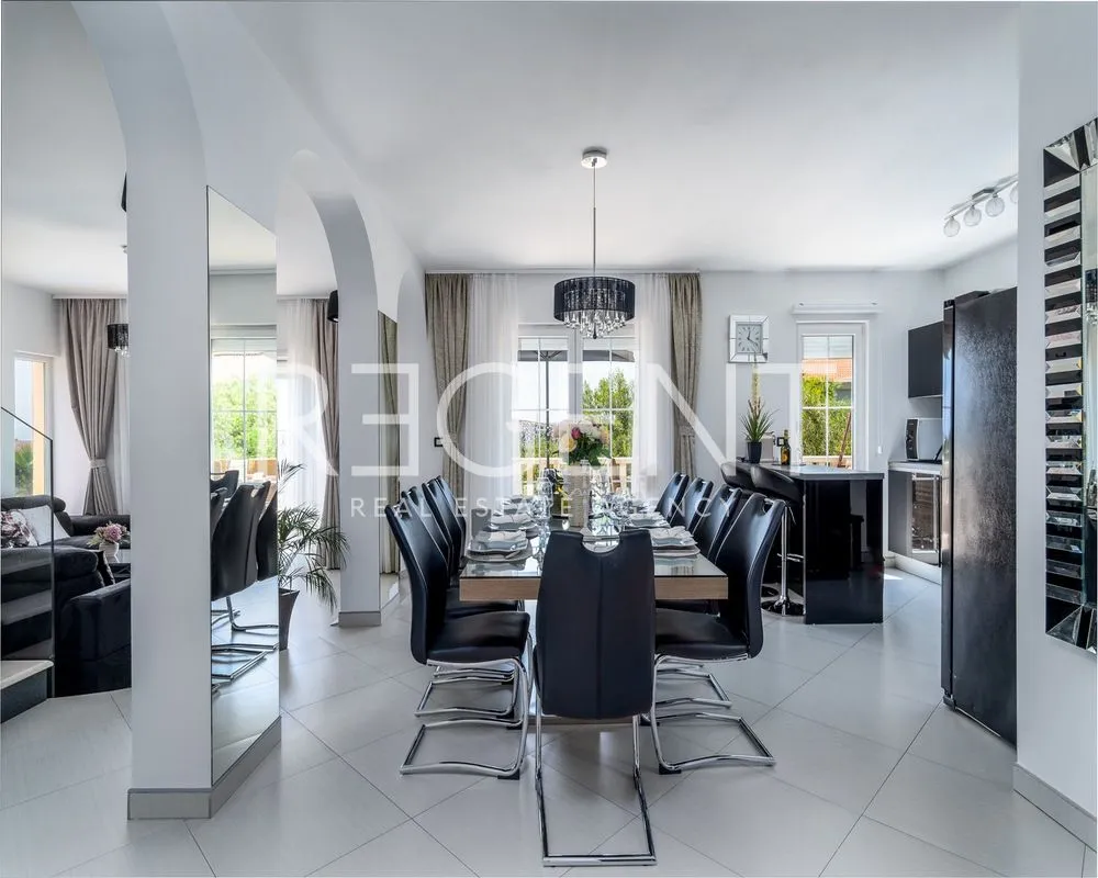 split, kaštela - vila s bazenom i pogledom na more 333 m2 - slika 8