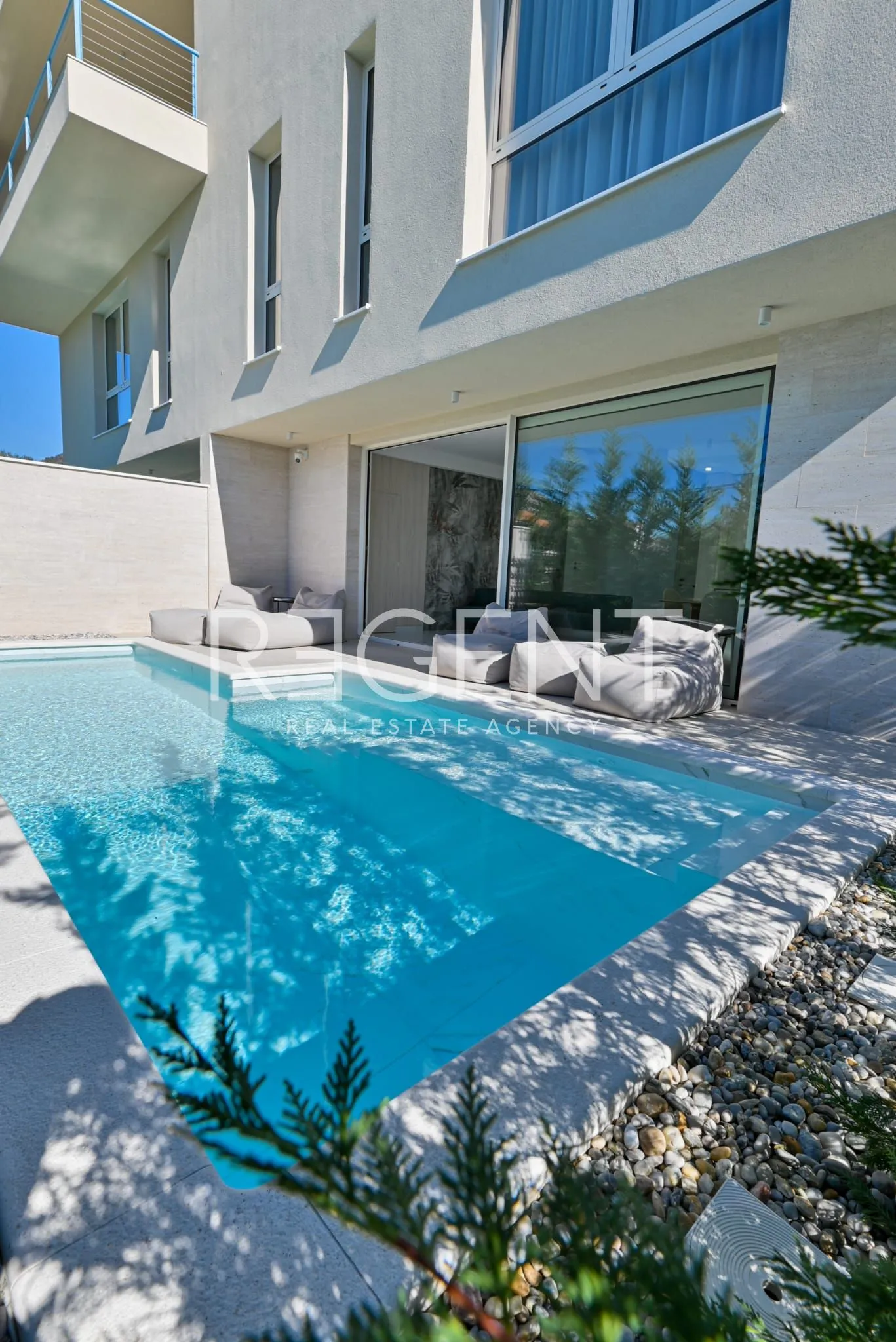 seget vranjica – moderna duplex vila s dva bazena i pogledom na more - slika 52
